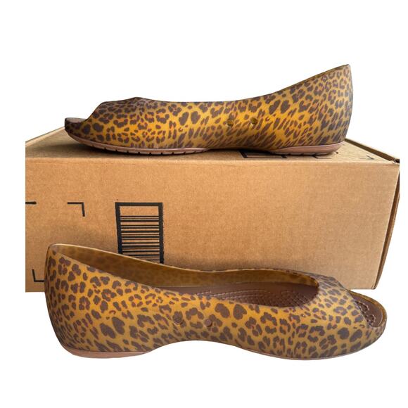 Crocs Carlie Leopard Print Slip On Flats Peep Toe Size 8 - Picture 2 of 5